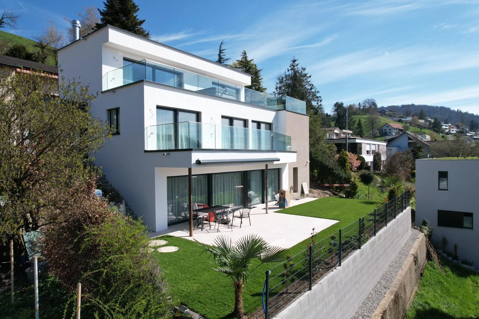 Ersatzneubau in Nussbaumen, von links fotografiert